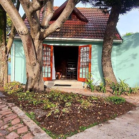 Cozy Cottage +/- 500M From The Beach เคปทาวน์ ภายนอก รูปภาพ