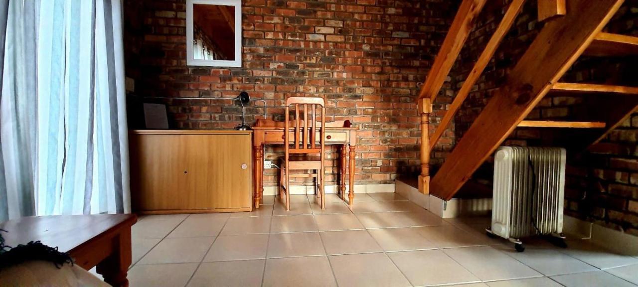Cozy Cottage +/- 500M From The Beach เคปทาวน์ ภายนอก รูปภาพ